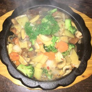 V21. Boeuf sur plaque chauffante