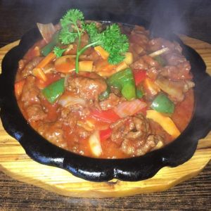 11D. Boeuf à la sauce tomate piquante